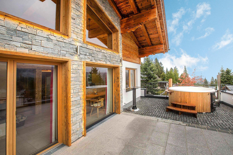 Others 4, Chalet in Konigsleiten with Mountain Views Spa, Zell am See