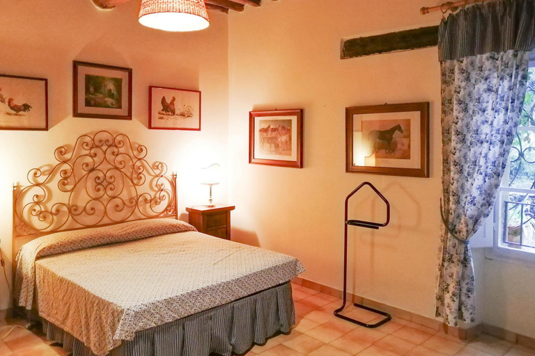 Bedroom 2, Charming House in Tuscany with Pool Views, Siena