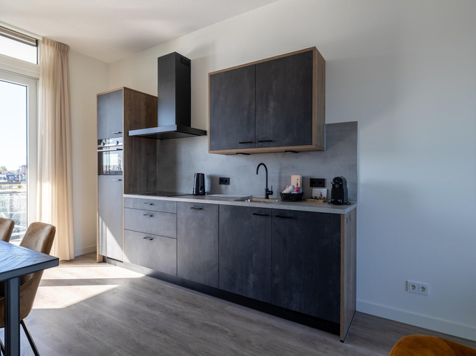Others 4, Seaside Escape, Sint-Annaland, Tholen