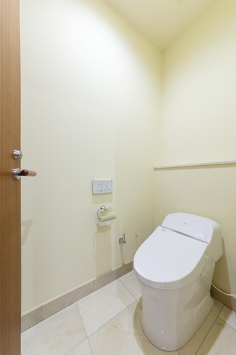 Bathroom 4, GrandEmpireHotel, Ōnojō
