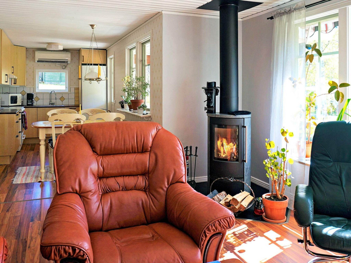 Others 5, 4 Person Holiday Home in Fargelanda, Munkedal