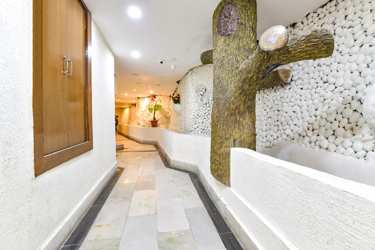 Public Area 2, FabHotel Royal Classic, Dehradun