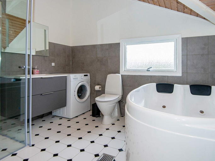 Bathroom 3, person holiday home in Romo, Tønder