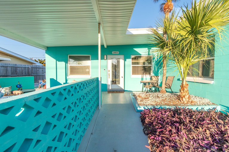 Exterior & Views 2, Se La Vie, Pinellas