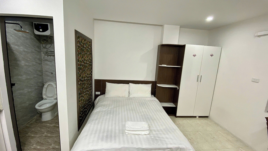 Bedroom 12