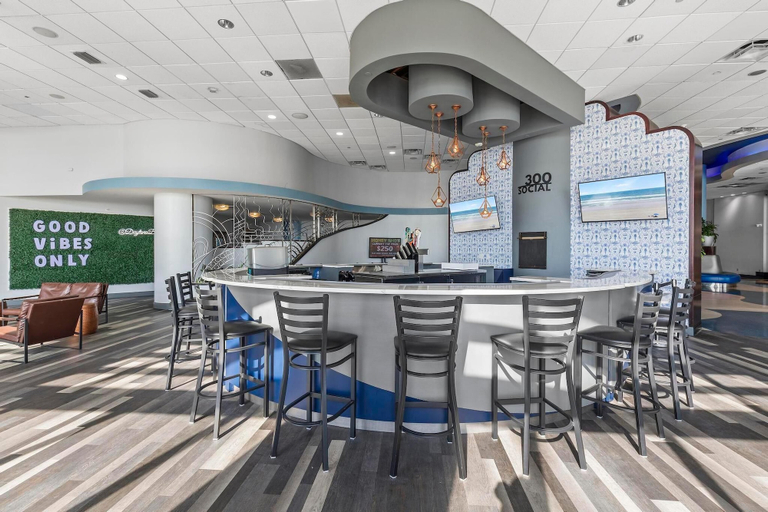 Food & Drinks 5, Ocean Walk Resort 1707, Volusia