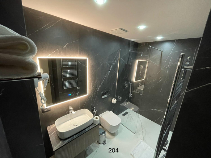Bathroom 5, Arbnor Boutique Hotel, Tirana