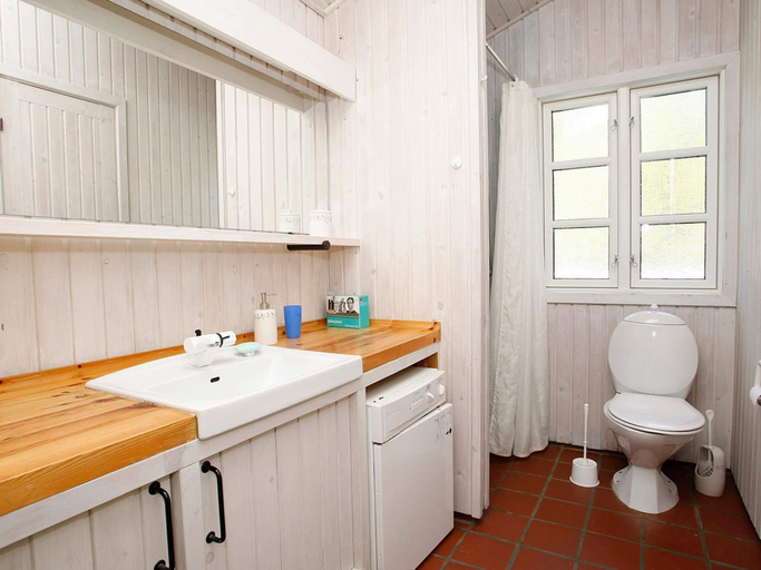 Bathroom 3, 6 Person Holiday Home in Albaek, Frederikshavn
