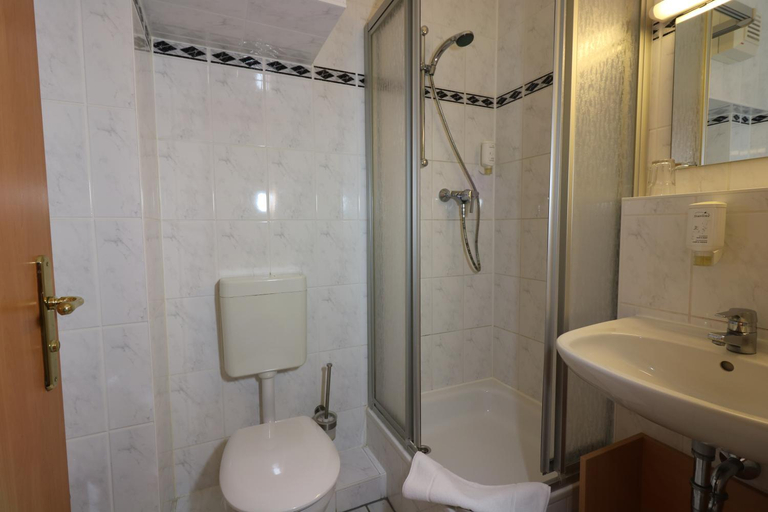 Bathroom 4, Radduscher Hafen, Oberspreewald-Lausitz