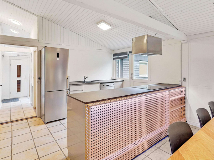 Others 4, 8 Person Holiday Home in Romo, Tønder