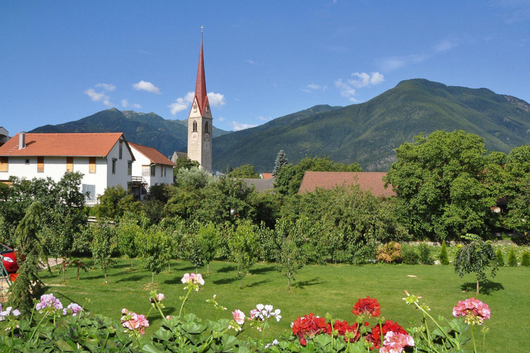 Others 4, Apartment in Dolomites with Pool Access, Bolzano