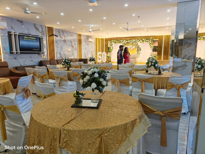Others 2, Hotel Blue Neck Hudda City Centre Fortis Hospital, Gurgaon