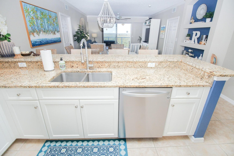 Others 5, Oceanwalk 16-602, Volusia