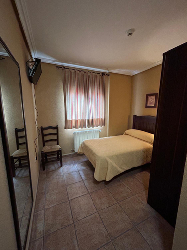 Bedroom 2, Hostal Restaurante Morote Cano, Albacete