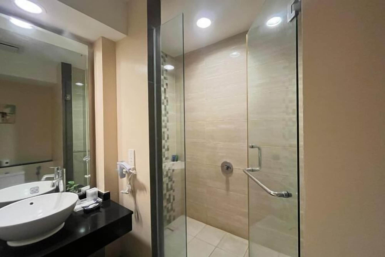 Bathroom 4