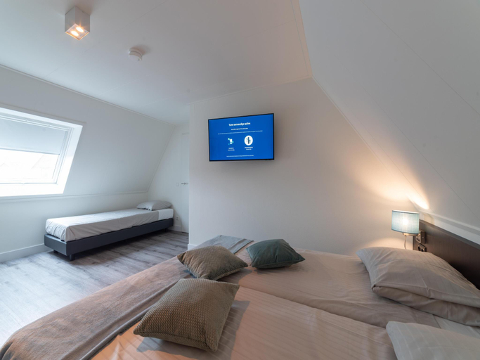 Bedroom 2, Villa in Colijnsplaat near the Sea, Noord-Beveland