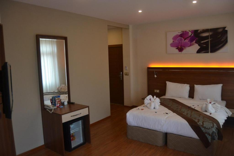Others 4, Manzara Hotel, Merkez