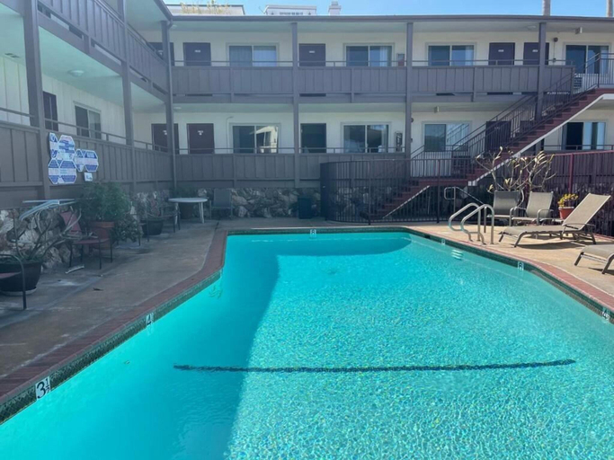 Sport & Beauty 4, Seahorse Inn, Los Angeles
