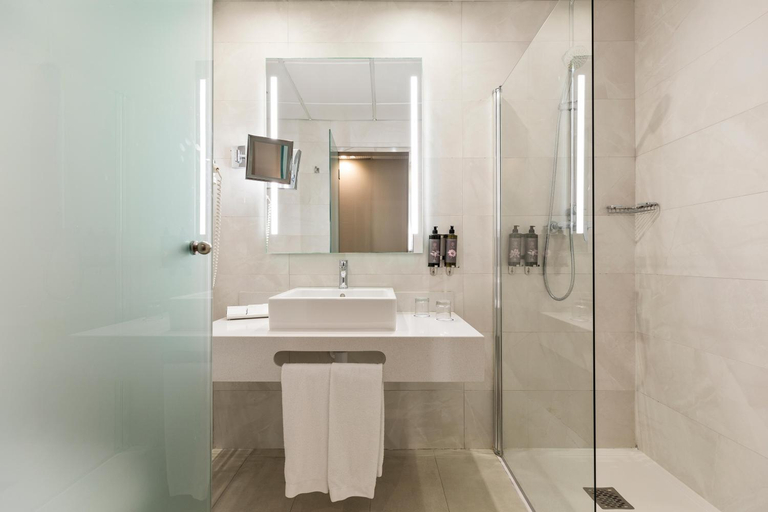 Bathroom 4, Hotel Front Maritim, Barcelona