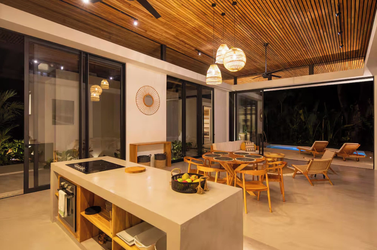 Food & Drinks 5, Private Pool Villa Steps to the Beach, Puntarenas