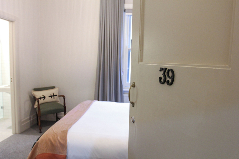 Bedroom, The Alpine Hotel Warburton, Yarra Ranges - Central