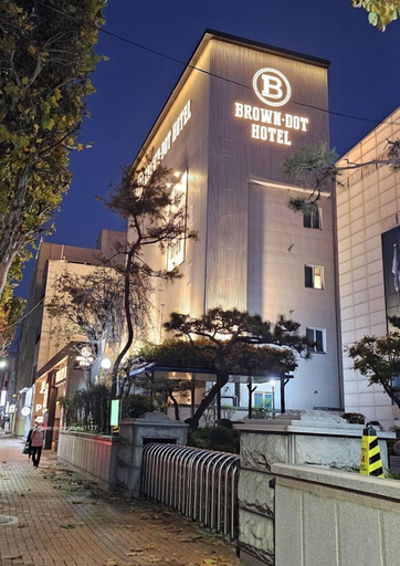 Exterior & Views 3, Browndot seongdangmot, Buk
