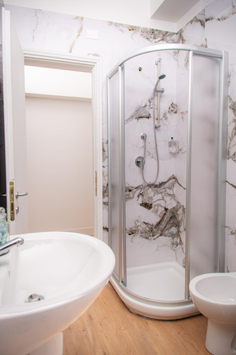 Bathroom 3, Villaggio San Pellegrino, Rimini