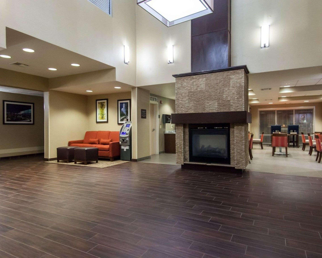 Public Area 2, Comfort Suites Tulsa Central, Tulsa