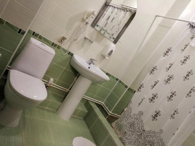 Bathroom 3, Camelot Hotel, Kaluga gorsovet