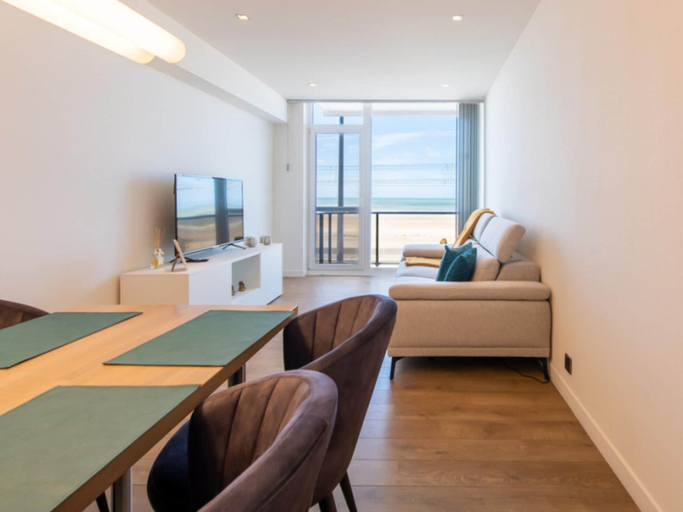 Living room 2, Apartment With Frontal sea View in Raversijde, West-Vlaanderen