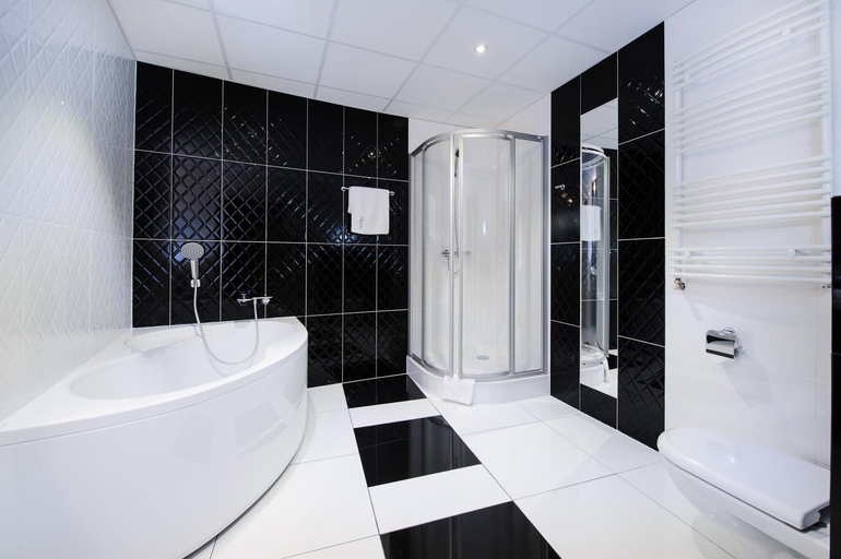 Bathroom 4, Hotel Trzebnica, Trzebnica