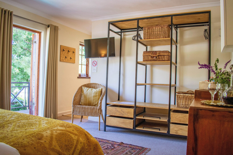 Bedroom 3, 5 Seasons Guesthouse, Cape Winelands