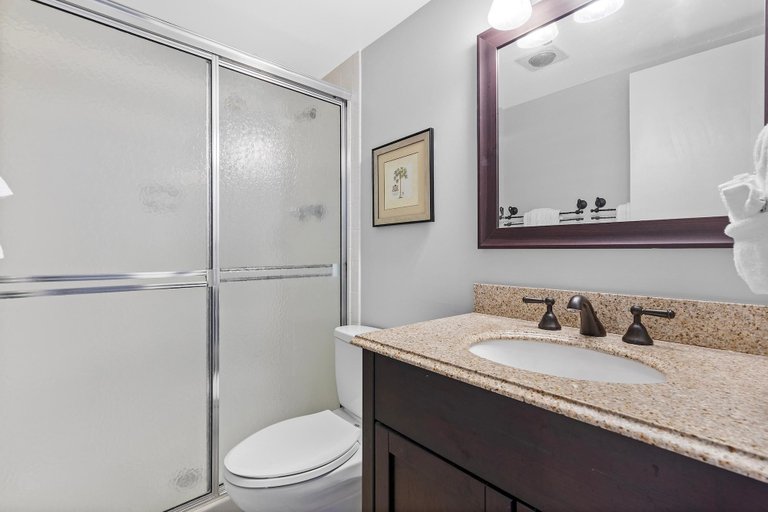 Bathroom 4, Surfside Club 503, Volusia