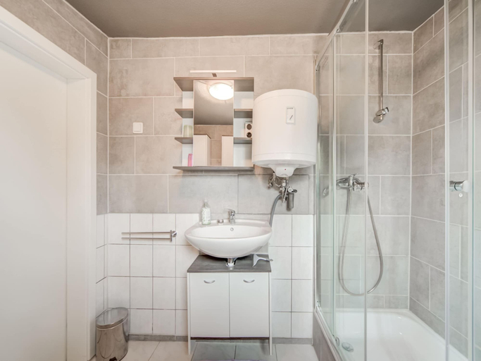 Bathroom 4, Gartenbungalow in Blankenfelde-Mahlow, Teltow-Fläming
