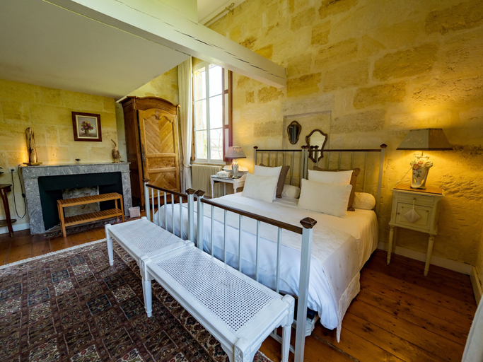 Bedroom 3, Petit Garros, Gironde