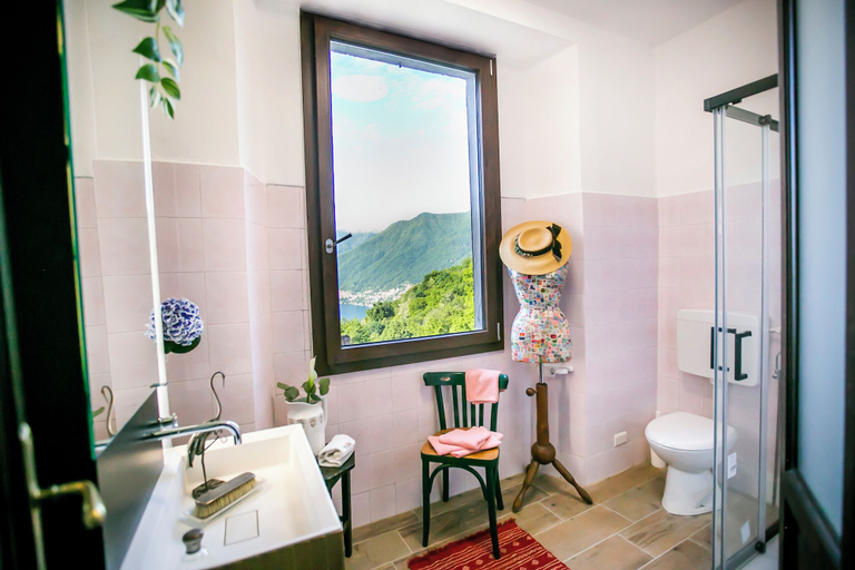 Bathroom 3, Piazzaga565, Como