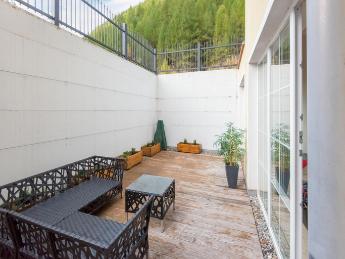 Others 5, Apartment Zwieselstein near Ski Slopes, Imst