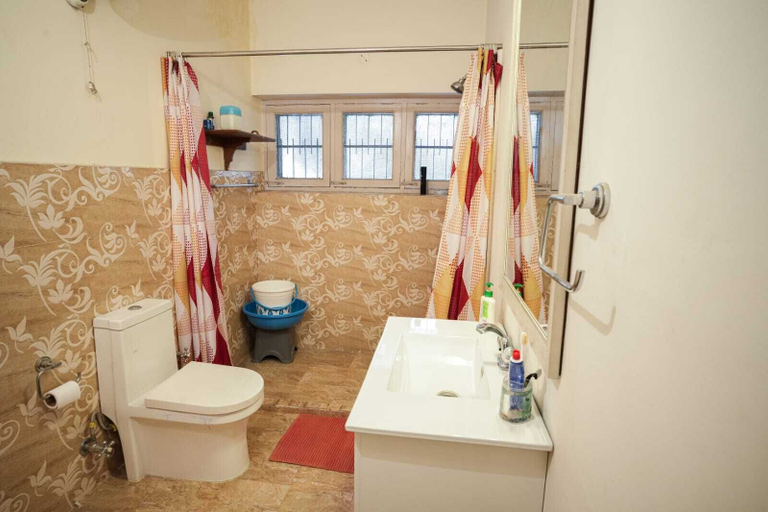 Bathroom 3, Majha House, Amritsar