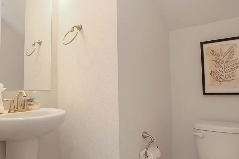 Bathroom 3, Salty Beaches, Gulf