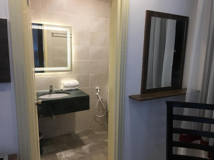Bathroom 4, Corner View Hotel – Petra, Wadi Musa