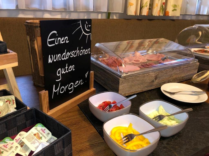 Food & Drinks 5, Hotel Dorfgasthof Schlosslstube, Zell am See