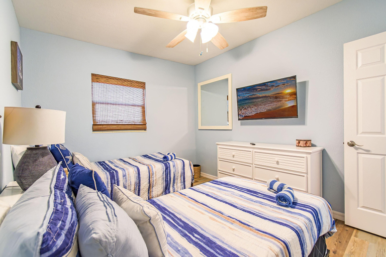 Bedroom 3, Se La Vie, Pinellas
