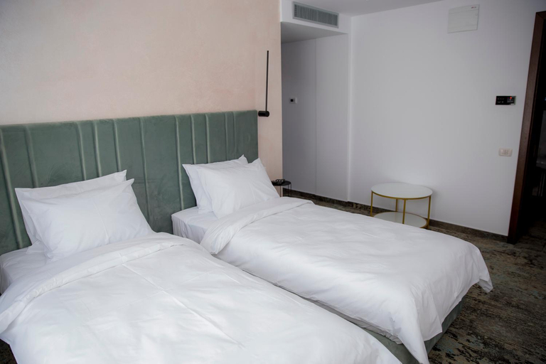 Bedroom 2, RIVER PLACE, Pitesti