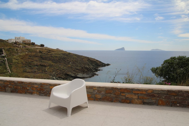 Room 5, Iliada Suites Simousi Kythnos, South Aegean