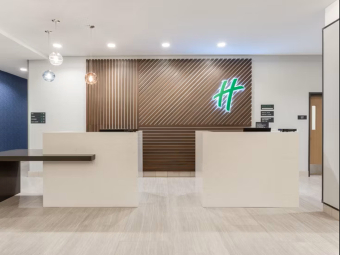 Public Area, Holiday Inn & Suites CEDAR FALLS-WATERLOO EVENT CTR by IHG, Black Hawk