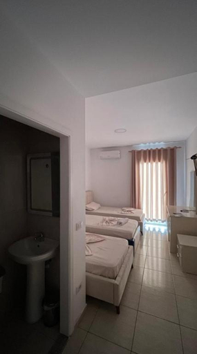 Bedroom 3, Hotel Skura, Librazhdit