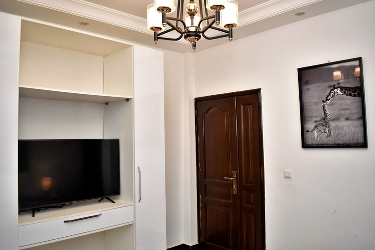 Others 3, Residence Lecrin, Mfoundi