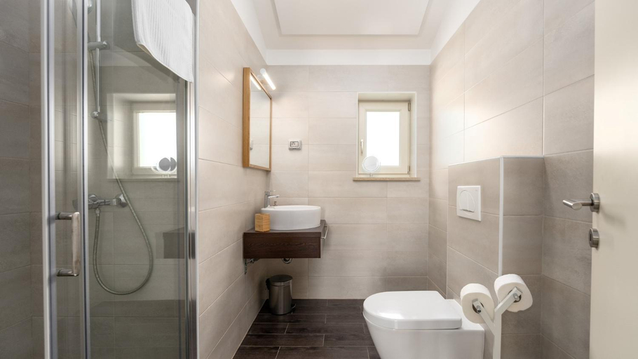 Bathroom 2, Villa Gemini, Višnjan