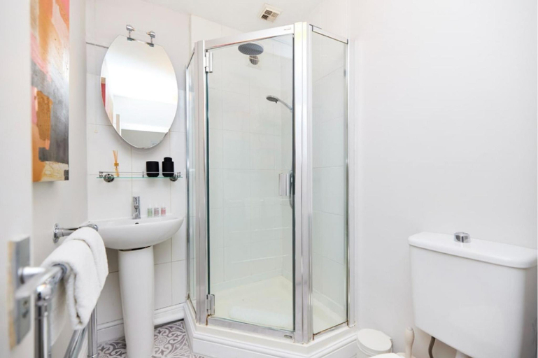 Others 4, The Clapham Getaway - Charming 1BDR Flat, London
