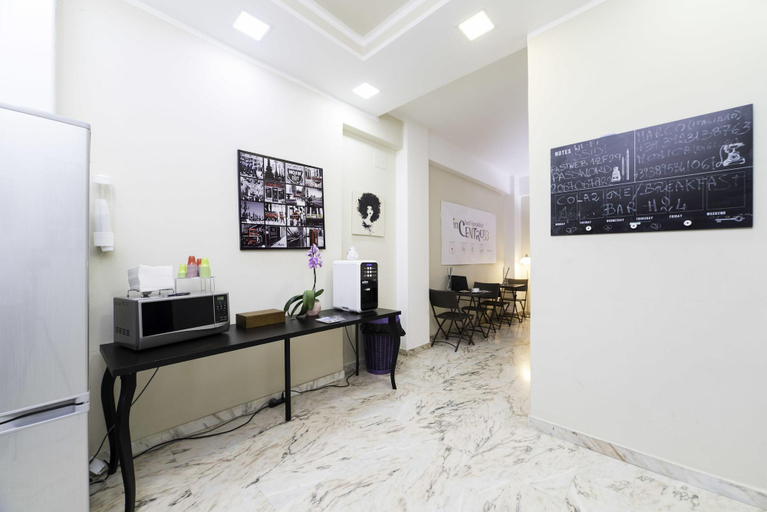 Public Area 2, B B In Centro 33, Salerno